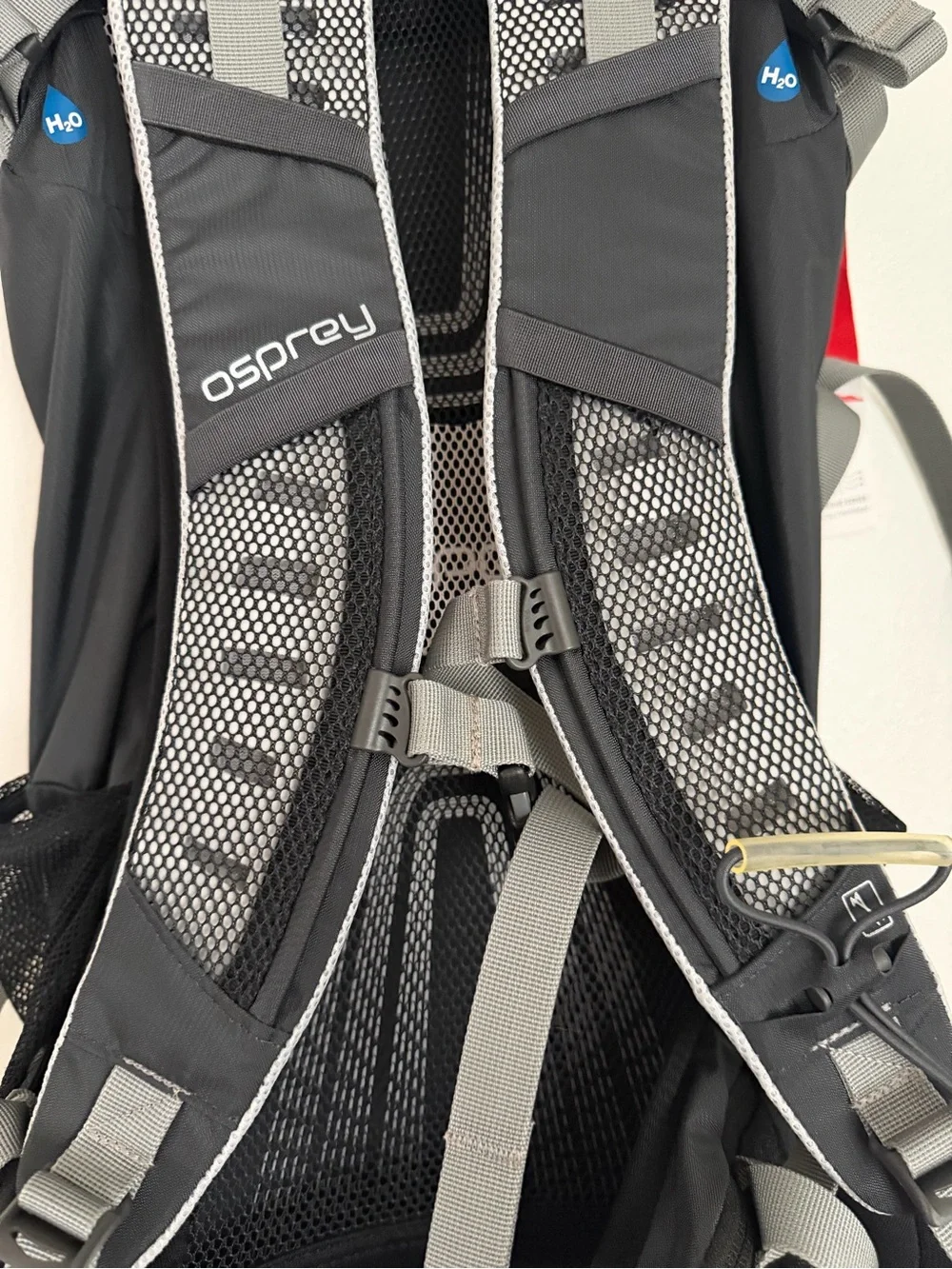 Osprey Stratos 26 Hiking Backpack Anthracite Black Hip Belt Padded Back Pannel